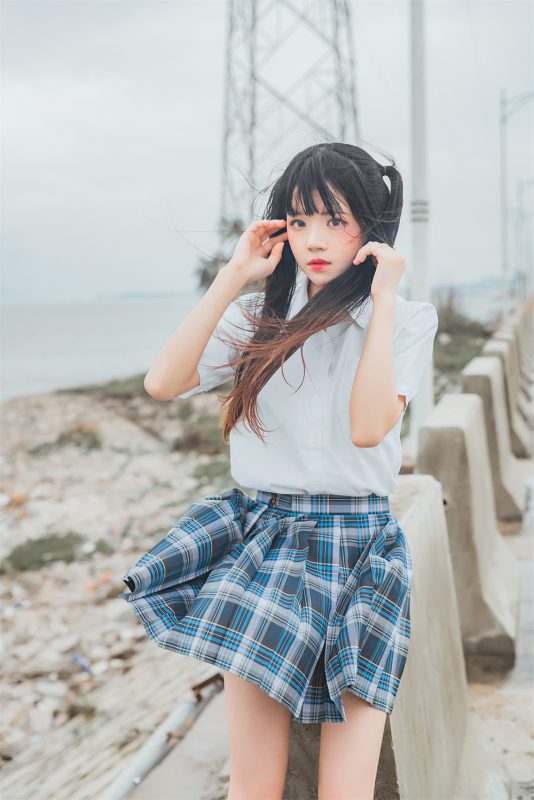 桜桃喵 VOL.022 [27P] 耳畔的风-喵领域