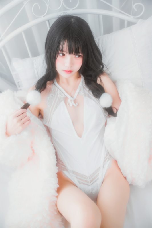 桜桃喵 VOL.037 [46P] 冬眠系列-纯白私房-喵领域